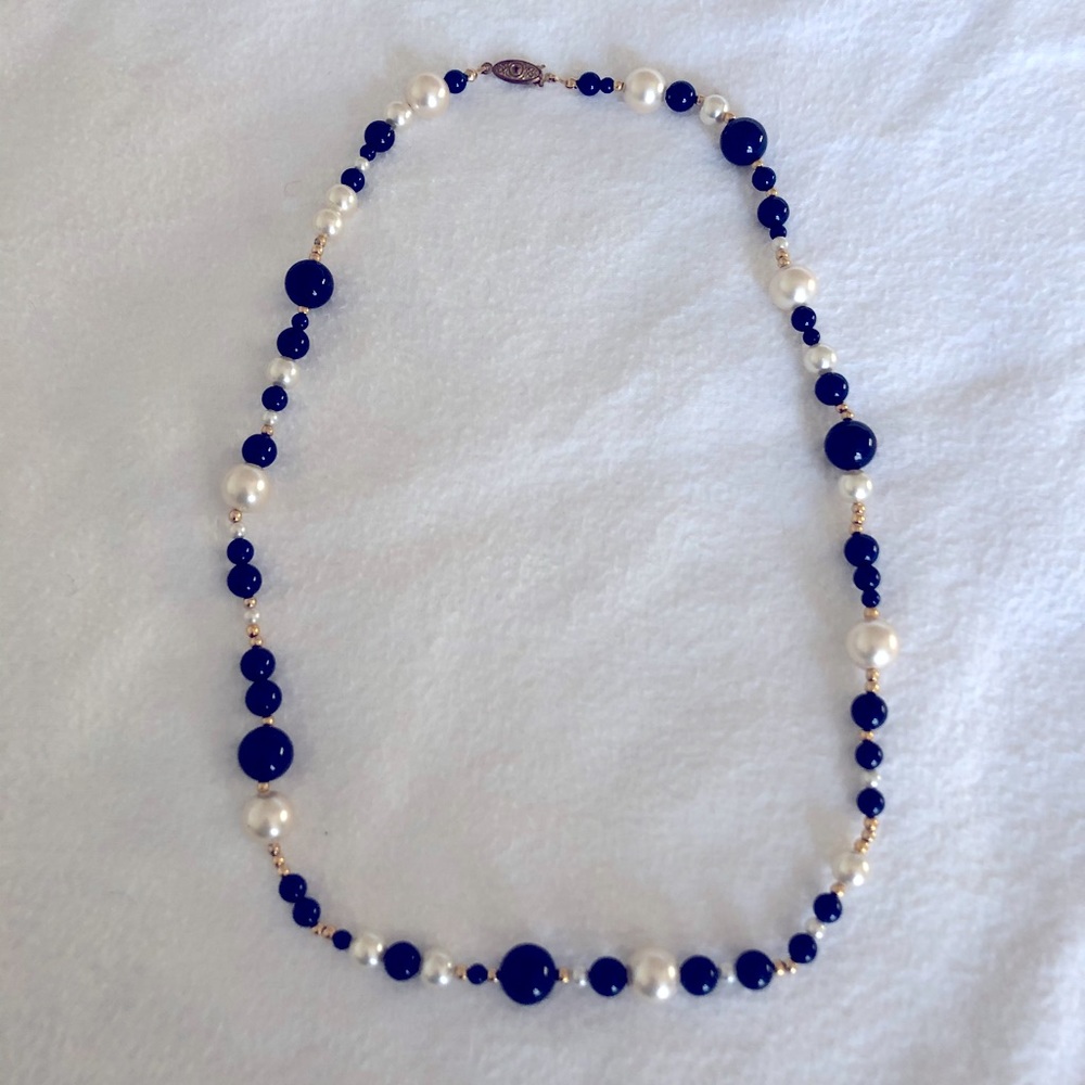 Blue stone and pearl beaded necklace